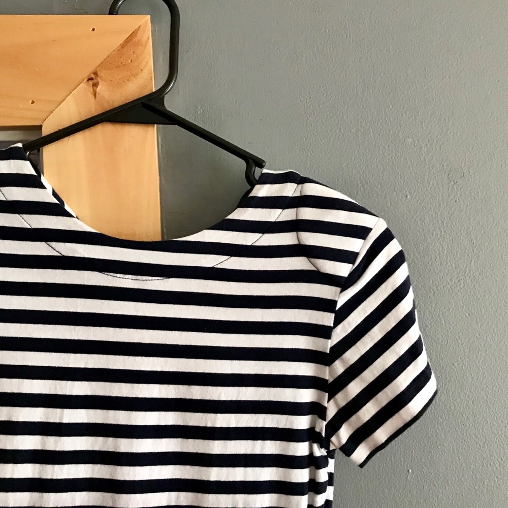 French Connection Nautical summer mini dress! 🌊⚓️